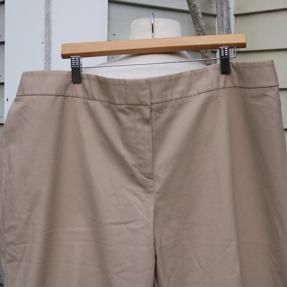 Jones Studio Plus Size Tan Elastic Sides Stretch Cotton Cropped Pants Sz 20W - Picture 2 of 7
